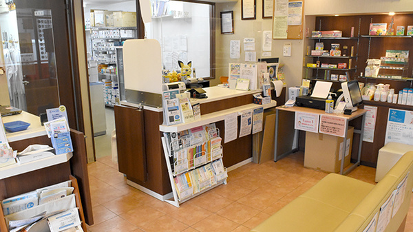 フラワー薬局草加氷川町店_3