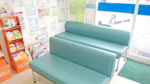 大手薬局　新保店_4