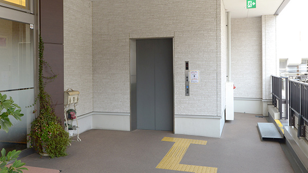 大賀薬局　姪浜駅前店_3