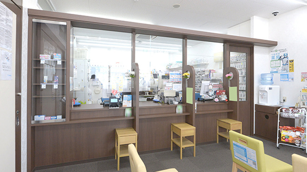 大賀薬局　姪浜駅前店_4