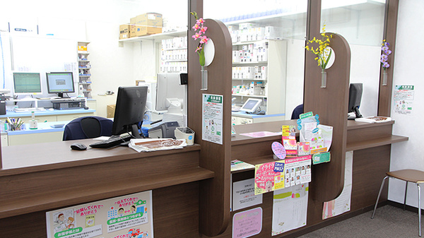 大賀薬局　長尾店_4