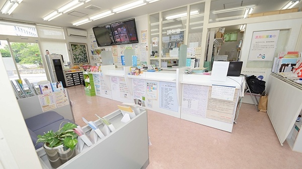 津山薬局　産業道路店_3