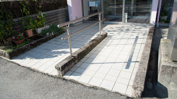 アリーナ薬局　瀬戸店_4