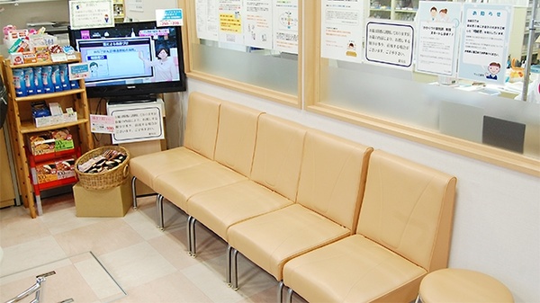 マルエ薬局　センター店_4