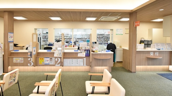 大賀薬局　北九州総合病院前店_3