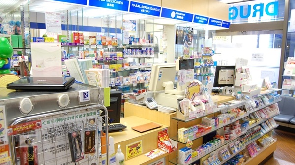 有楽町薬局_5