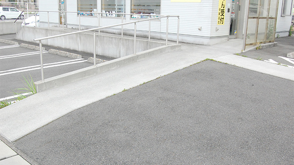 エール薬局　日和田店_3