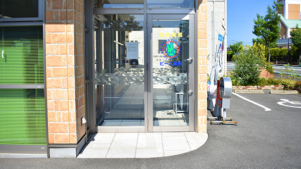 ピース薬局ドライブスルー夢咲店_3