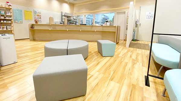 人丸薬局　明石駅前支店_3
