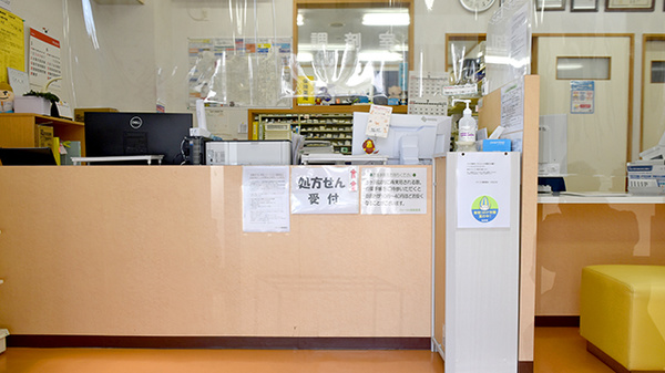 ファースト調剤薬局つきおか店_3