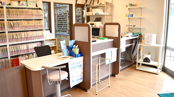 藤坂薬局国道店_3