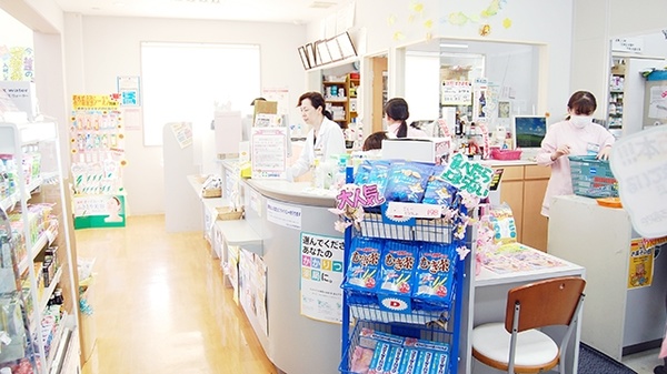 高尾コメヤ薬局_3