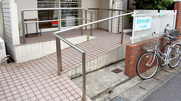 ベル薬局　白金店_3
