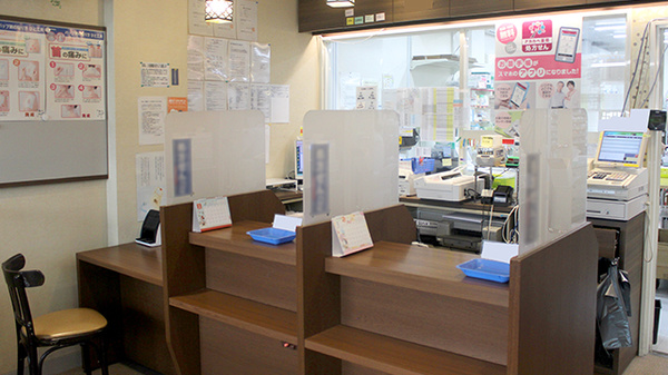 アカカベ薬局　楠公通店_3