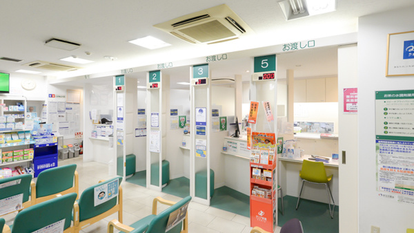 お茶の水調剤薬局本店_3