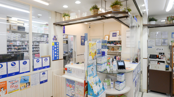 ナチュラルローソンクオール薬局荻窪五丁目店_4