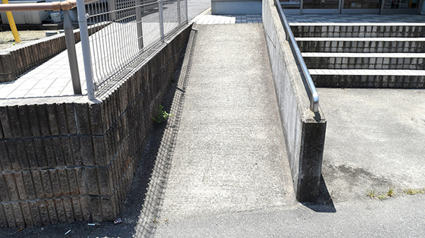 ワタナベ薬局　高田店_3