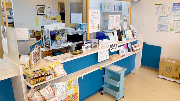 有限会社内間薬局_3