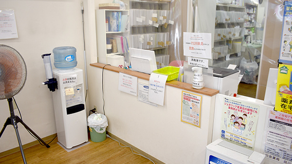 白金薬局品川店_4