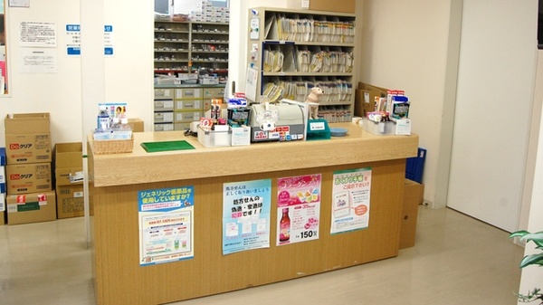 サン薬局　八木店_3