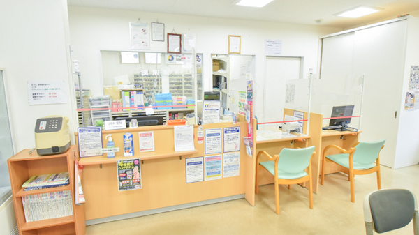 ドラッグイレブン薬局中川通り店_3