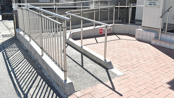 優しさ薬局　伊奈駅前店_2