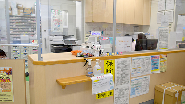 アーク調剤薬局県立中央病院前店_3