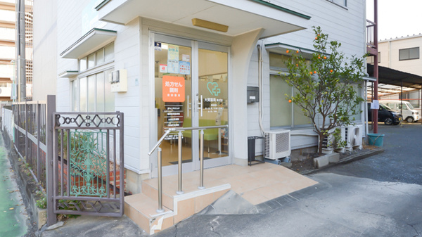 大賀薬局　板付店_2