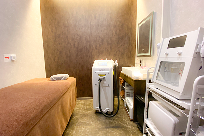 PRIVATE SALON LEA_2