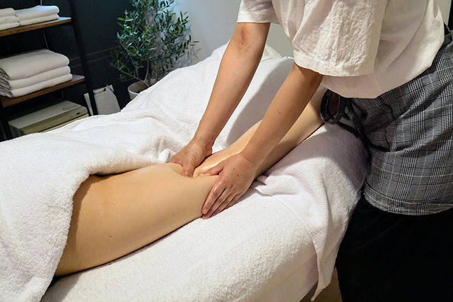 BLOOM. RELAXATION SALON