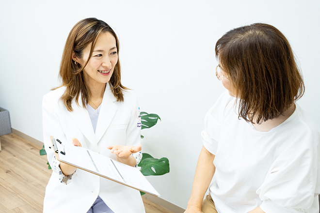 Pharm.D facial salon