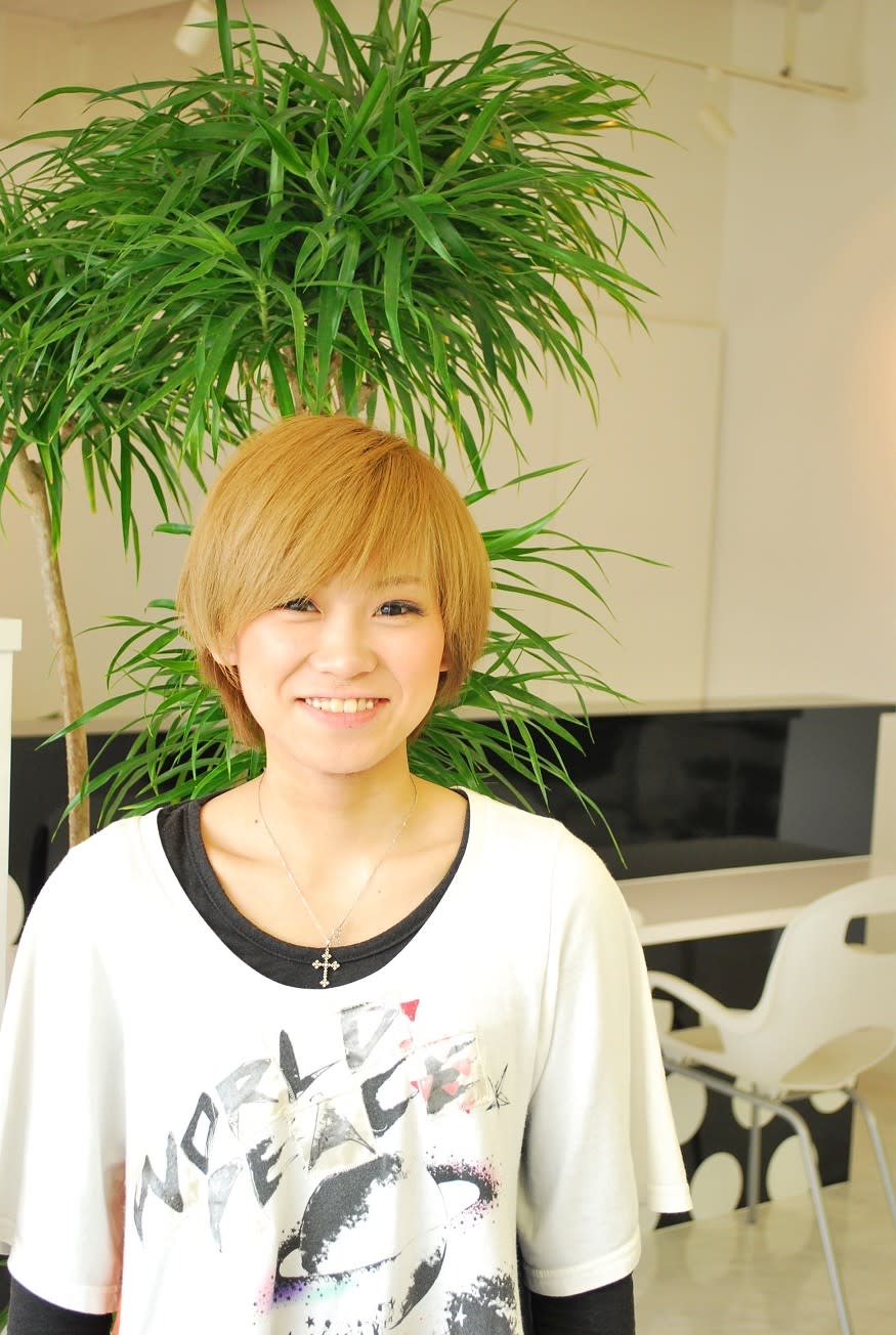 Diva hair design_小久保　亜依