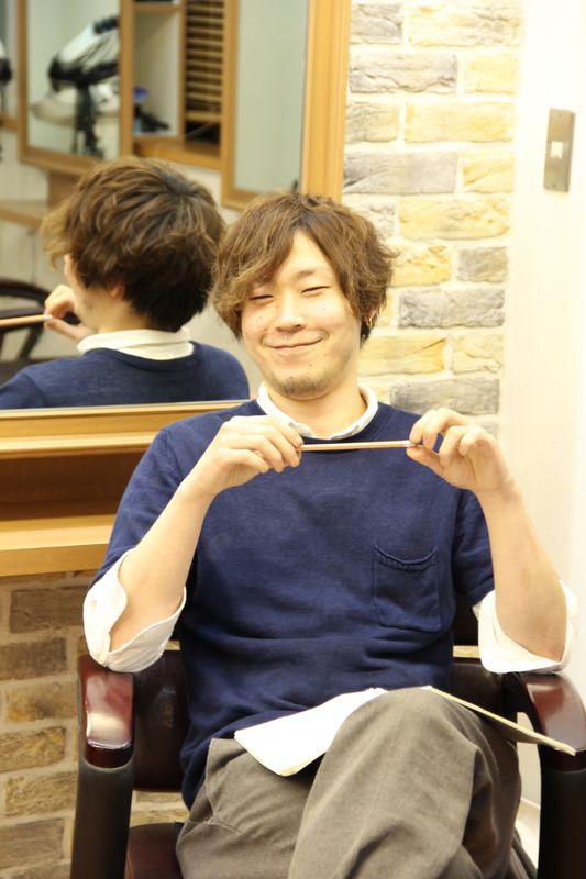 HAIR&MAKE MOON_前山　雄太