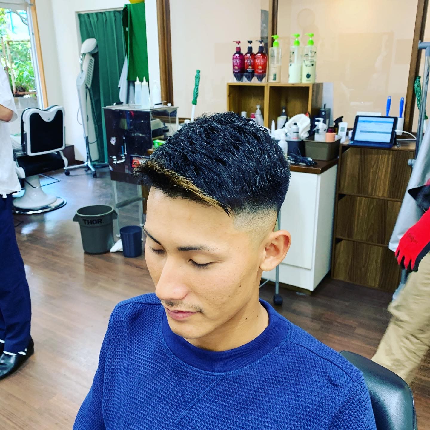 GREEN THE BARBER_1