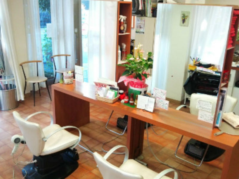 Hair's Cafe an