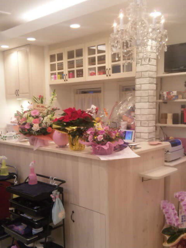 cut house HONEY BEE_1