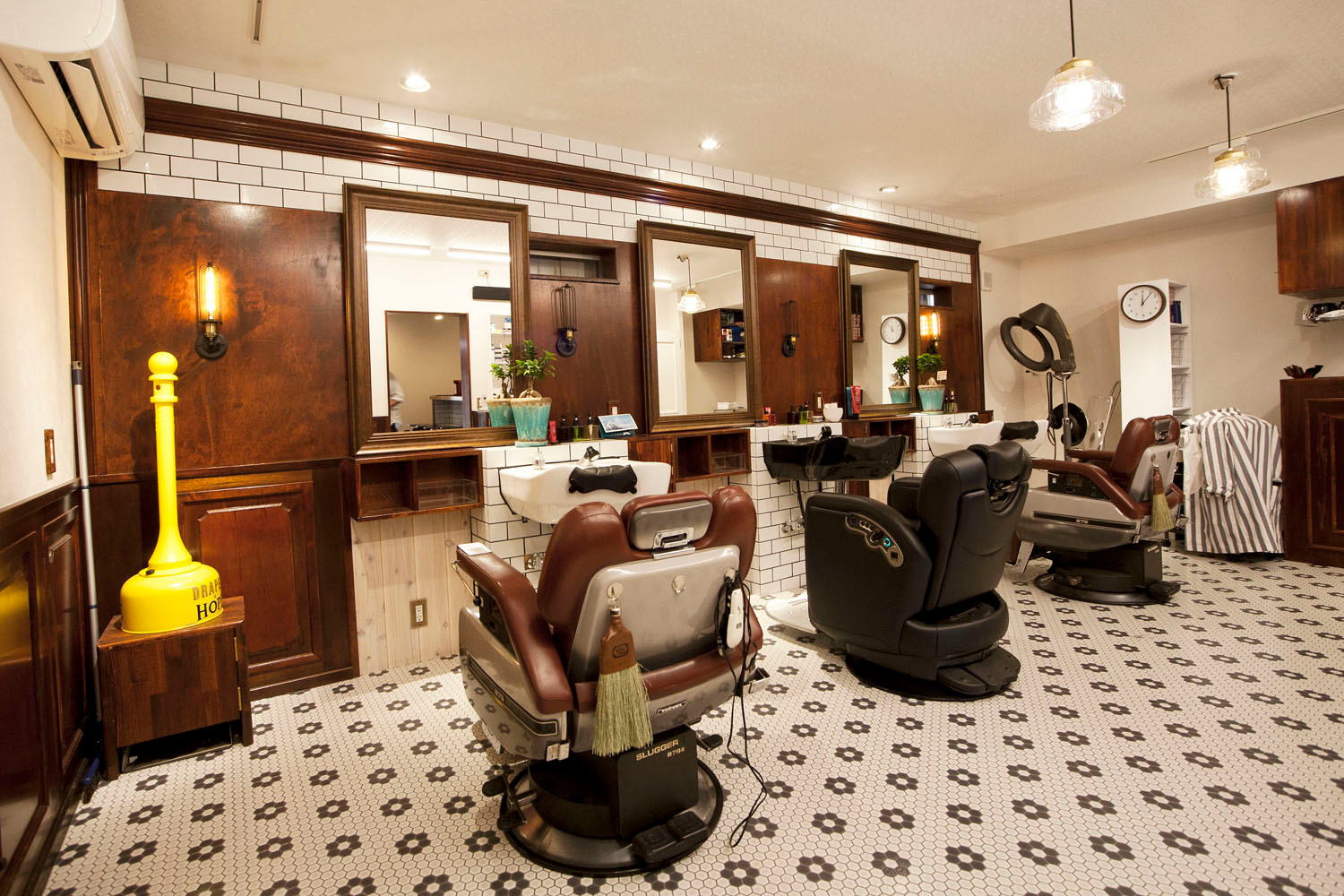 THE BARBER HOPE_THE BARBER HOPE