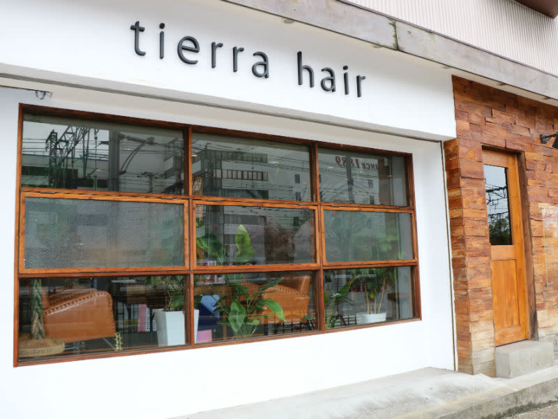 tierra hair