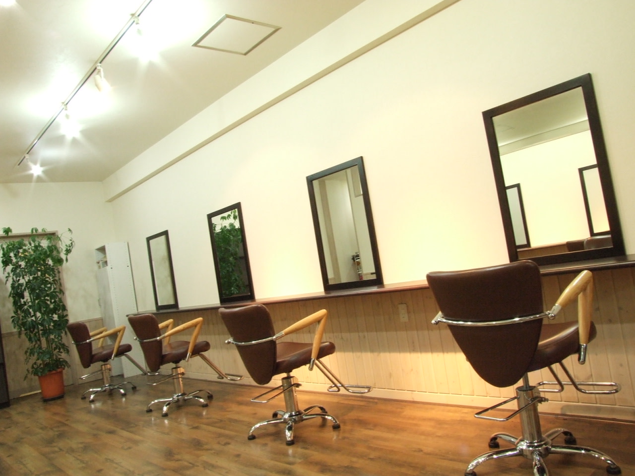 Hair＆Make HUG 肴町店