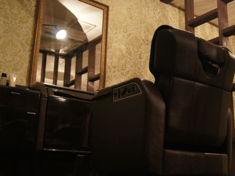 LUCIA-total hair salon-_1