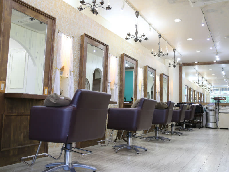 HAIR and MAKE GRATIAE