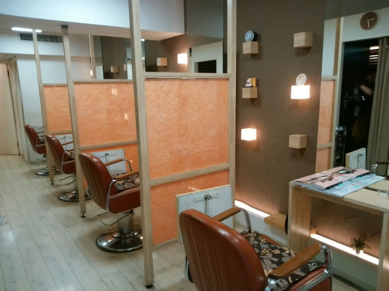 GONNA BE. HAIR'S YADE
