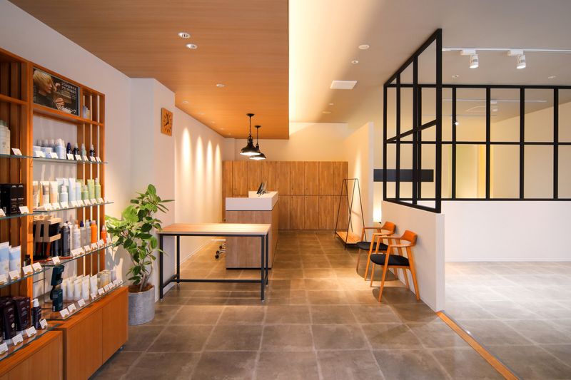 BRICK HAIR & SPA 松山