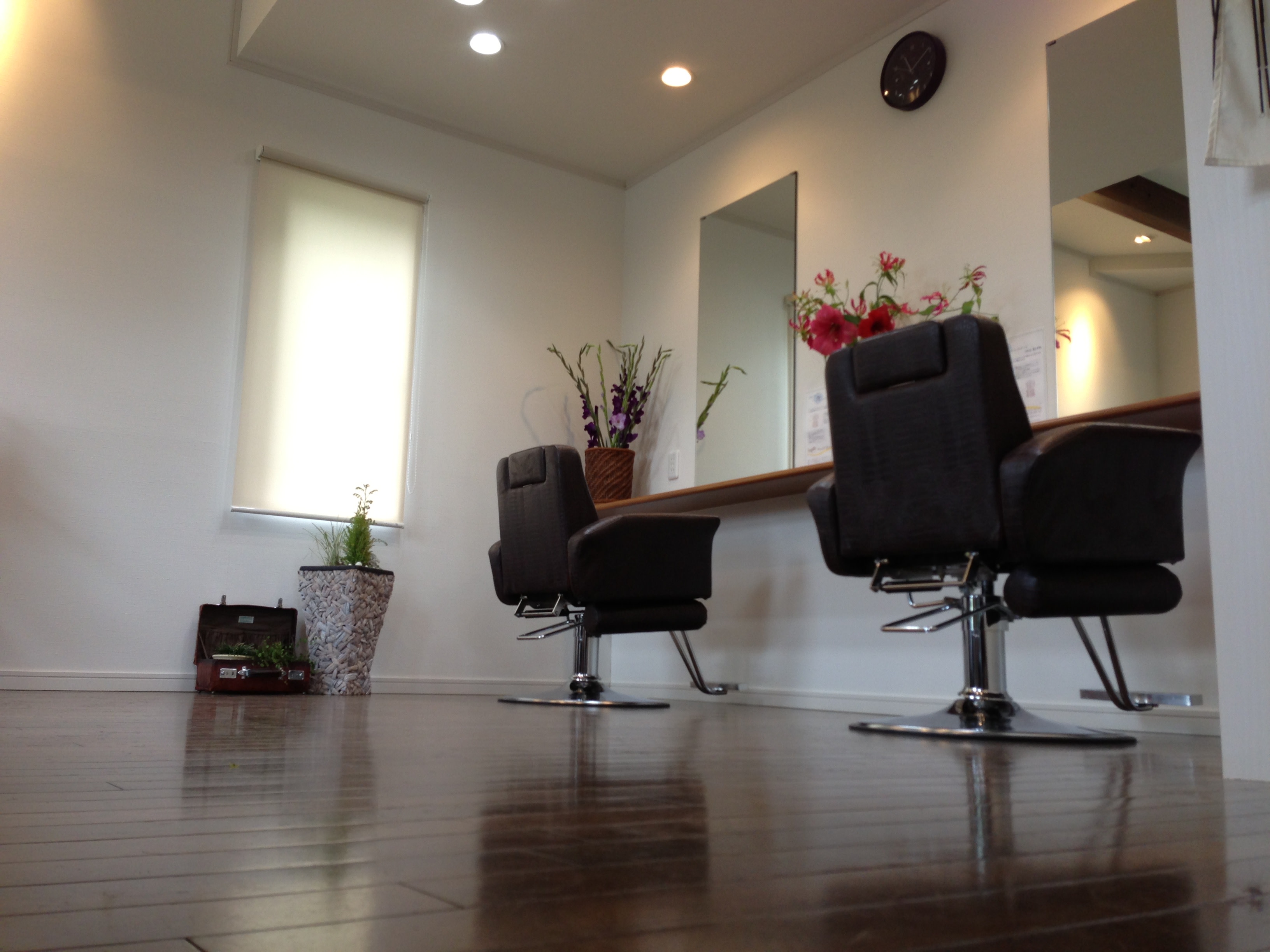 delapan hair salon