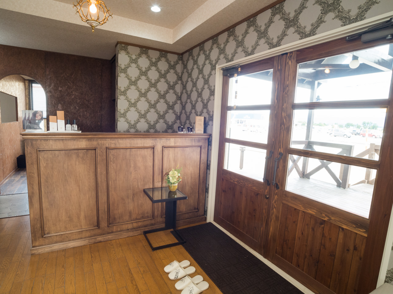 LUCIA-total hair salon-