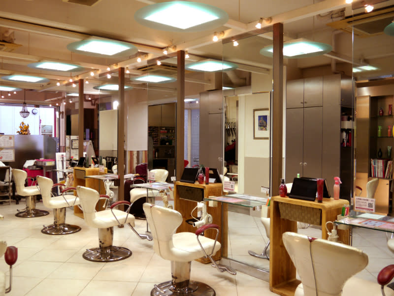 HAIR & MAKE EARTH 亀有店_1