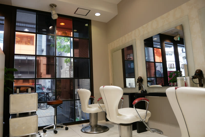 HAIR & MAKE EARTH 恵比寿店