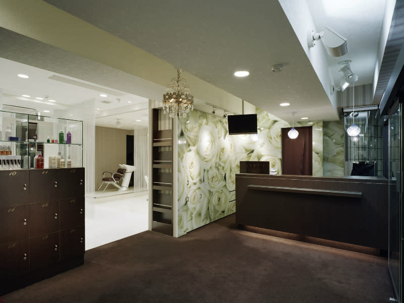 HAIR & MAKE EARTH 本八幡店