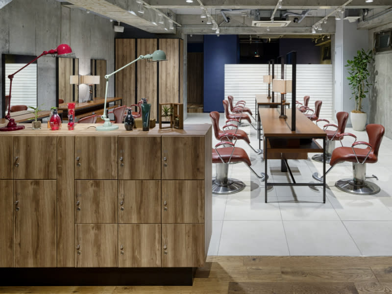 HAIR & MAKE EARTH 大和店_1