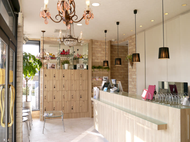 HAIR & MAKE EARTH 三郷店